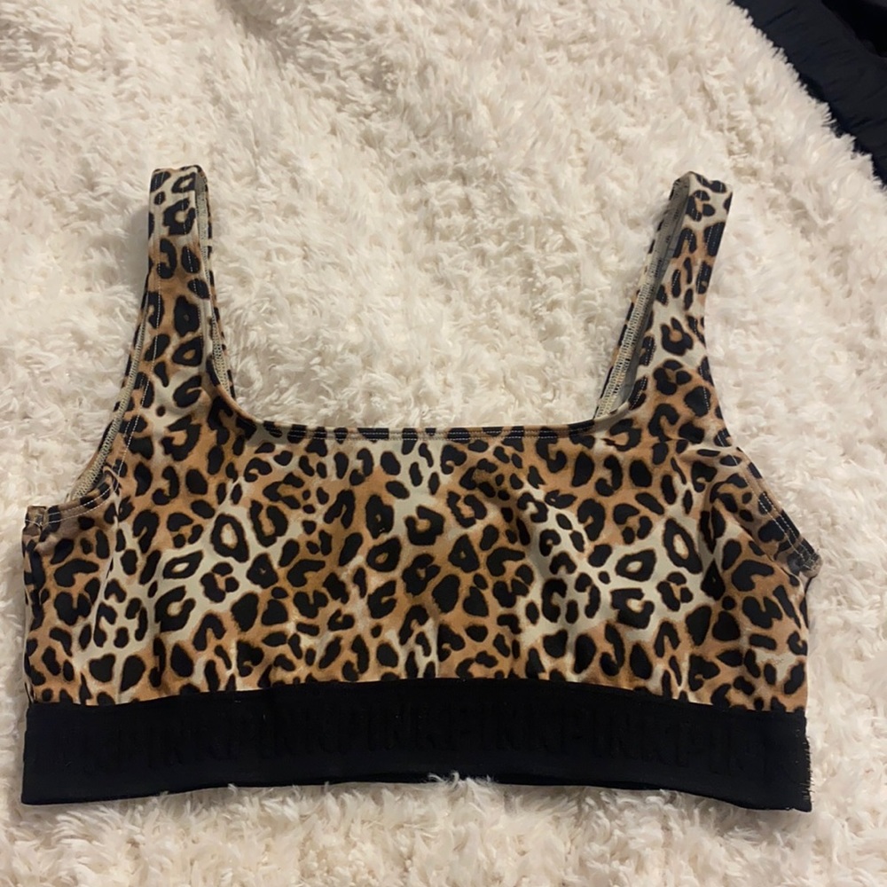 Victoria’s Secret pink ultimate leopard print sports bra